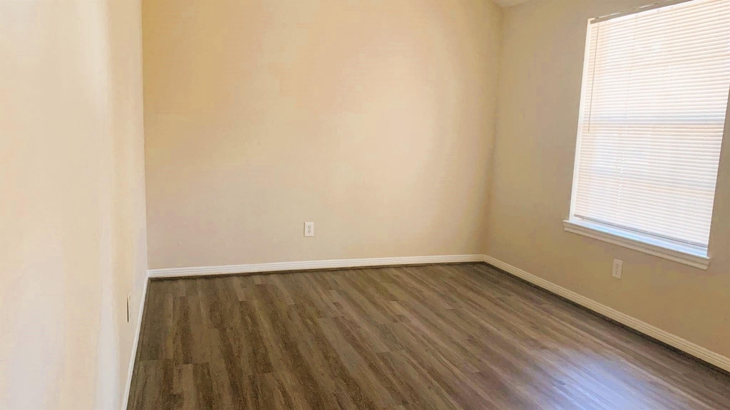 3730 Village Grove Drive - Photo 9