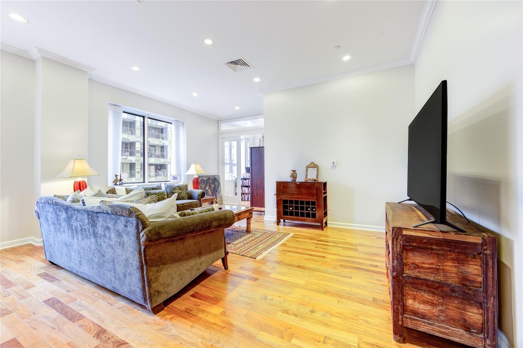 914 Main Street - Photo 5