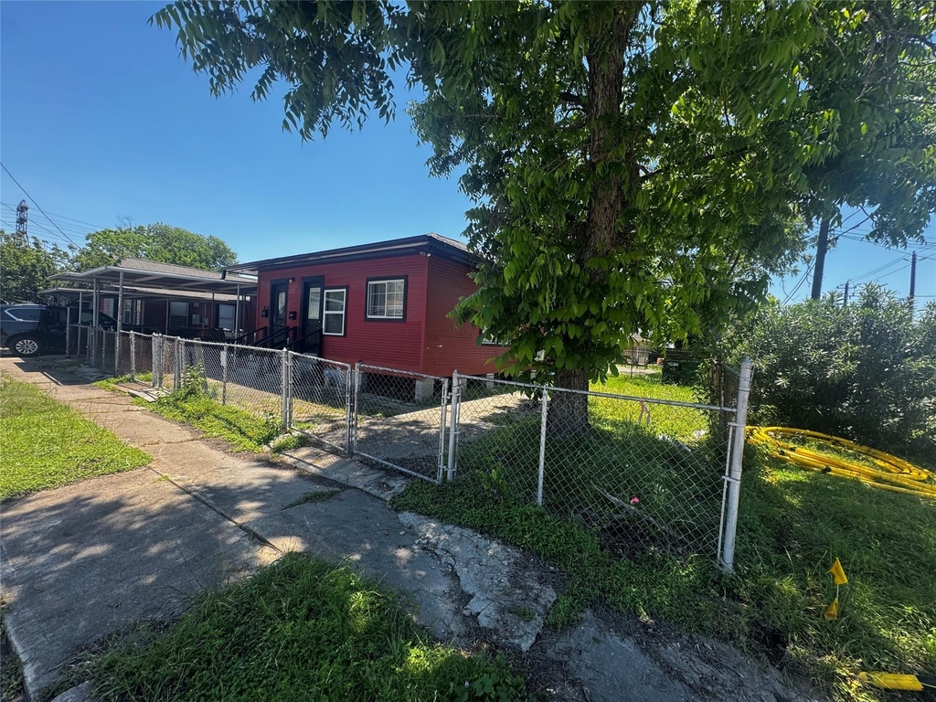 1504 Luzon Street - Photo 7