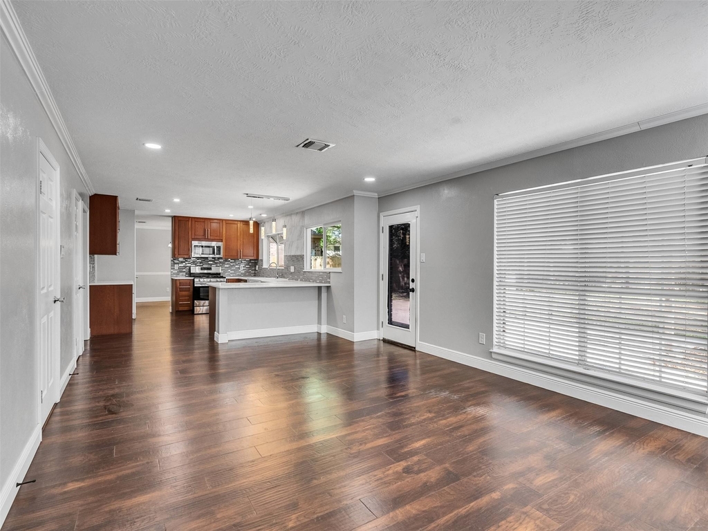 4430 Echo Falls Drive - Photo 10