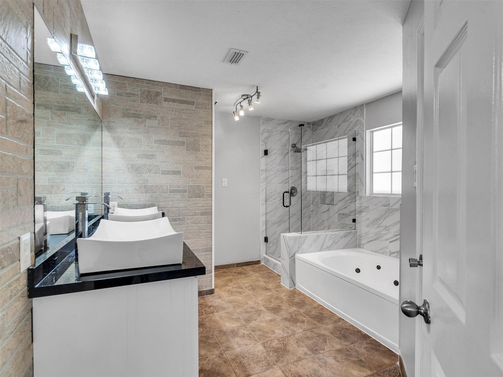 4430 Echo Falls Drive - Photo 21
