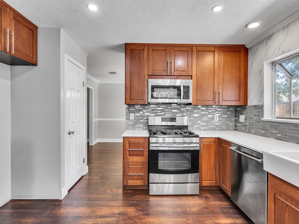 4430 Echo Falls Drive - Photo 3
