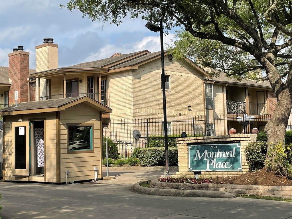 2121 Hepburn Street - Photo 1