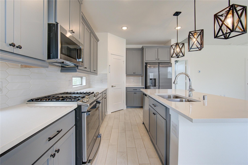 18815 River Overlook Court - Photo 5
