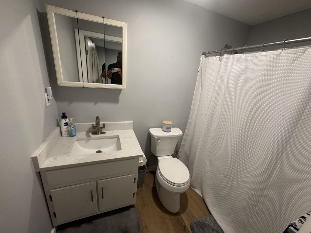 168 Central - Photo 11