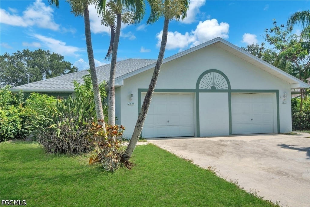 1245 Se 6th Street - Photo 1
