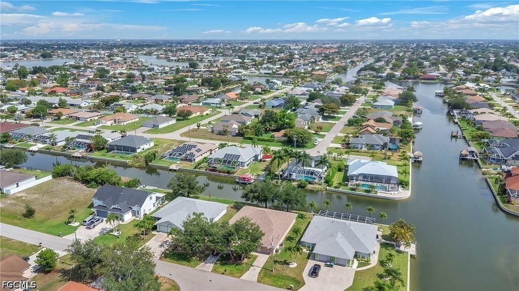 1245 Se 6th Street - Photo 4
