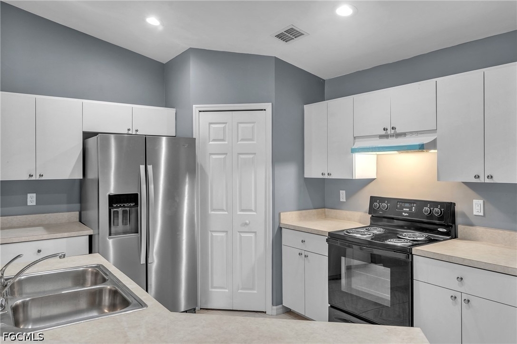 1245 Se 6th Street - Photo 13
