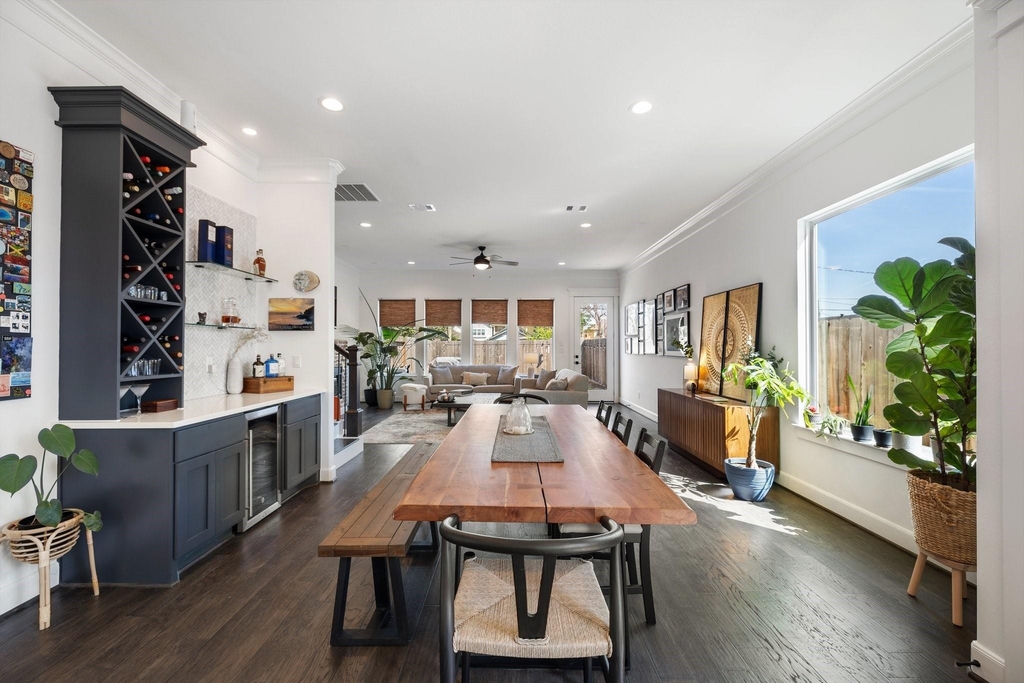 817 W 19th Street - Photo 6