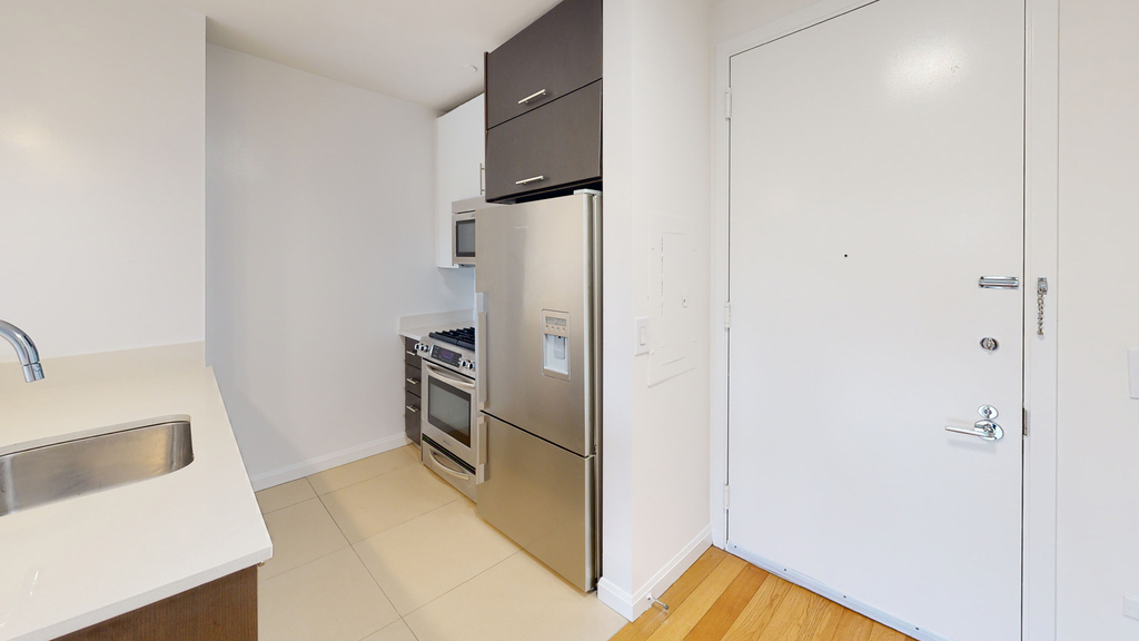 808 Columbus Ave - Photo 1