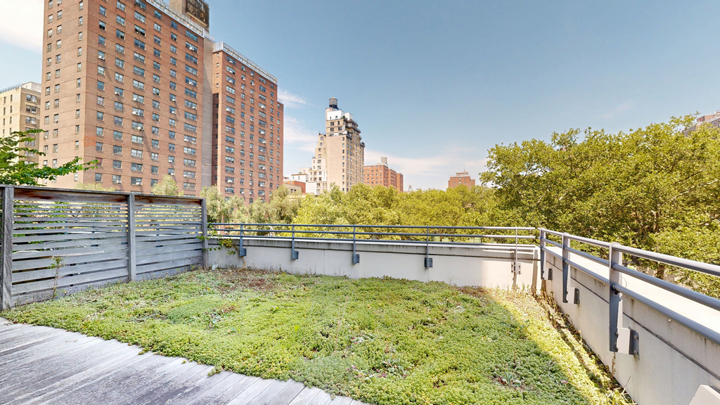 808 Columbus Ave - Photo 2