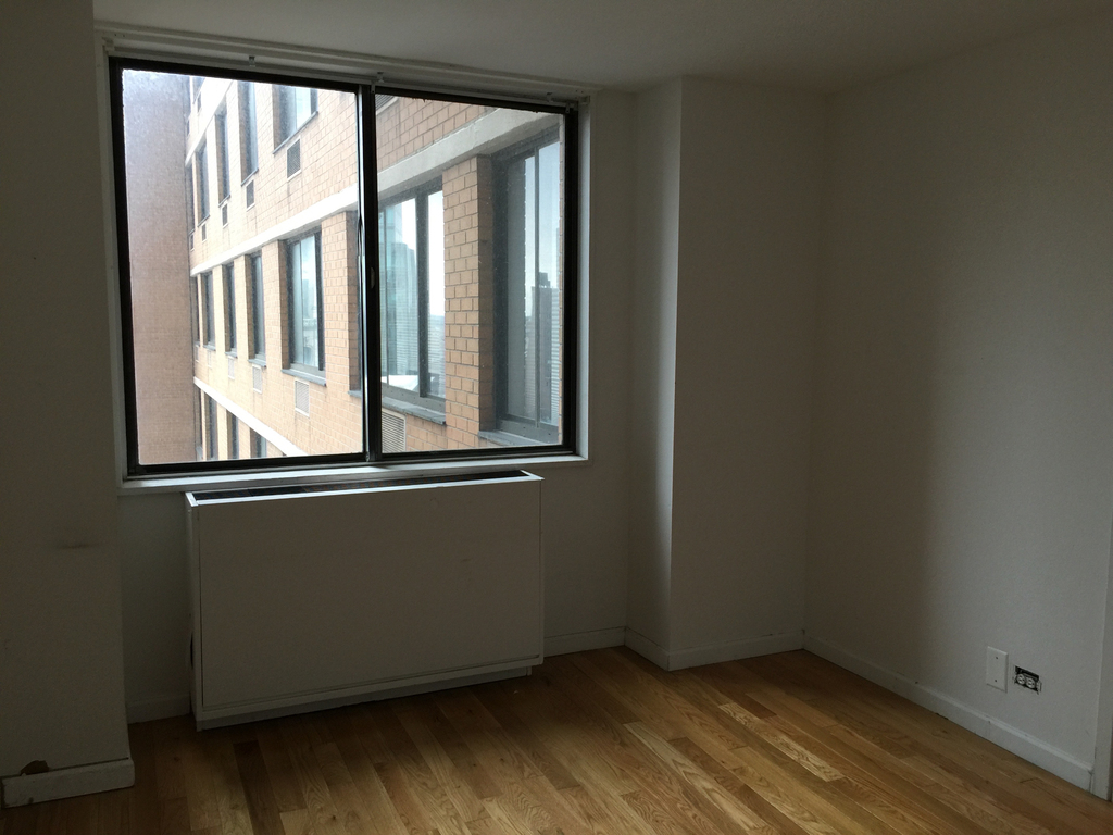 3rd Avenue/33rd Street - Photo 2