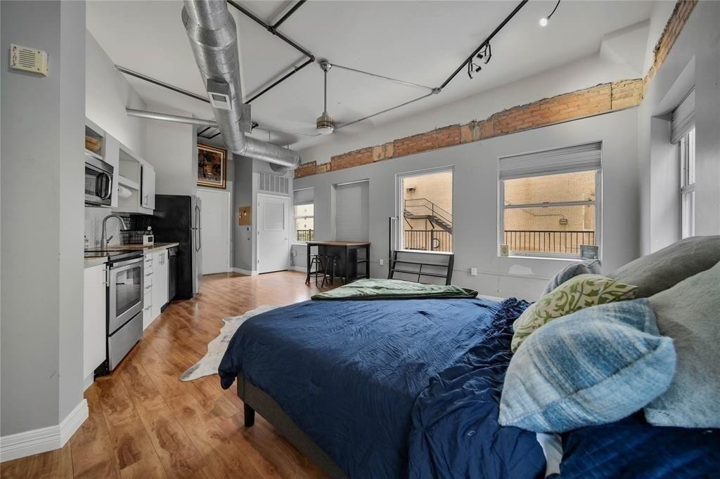 705 Main Street - Photo 8