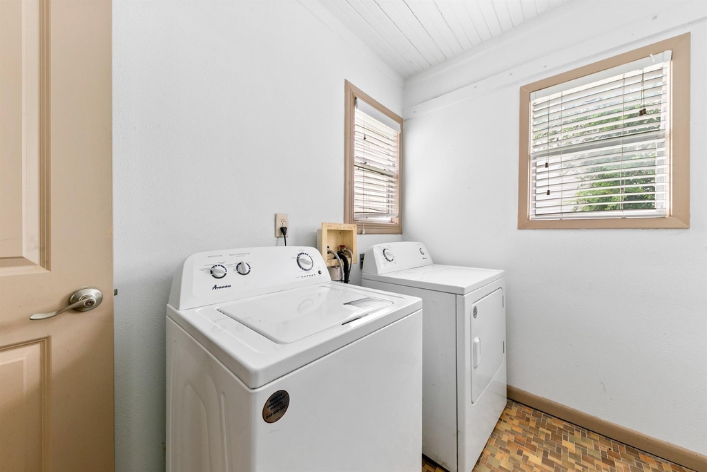 1821 Oakdale Street - Photo 14