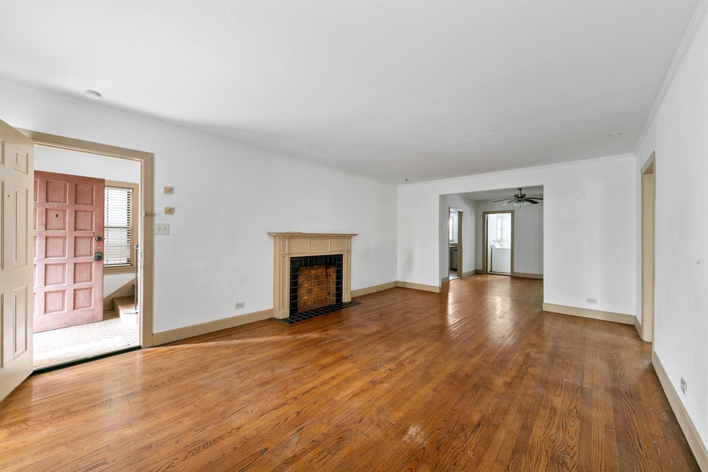 1821 Oakdale Street - Photo 5