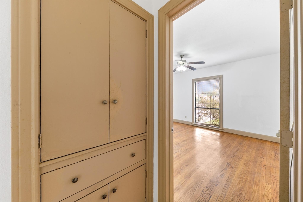 1821 Oakdale Street - Photo 15