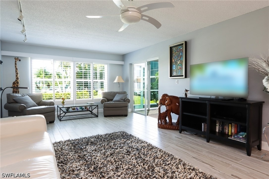 4200 Belair Lane - Photo 2