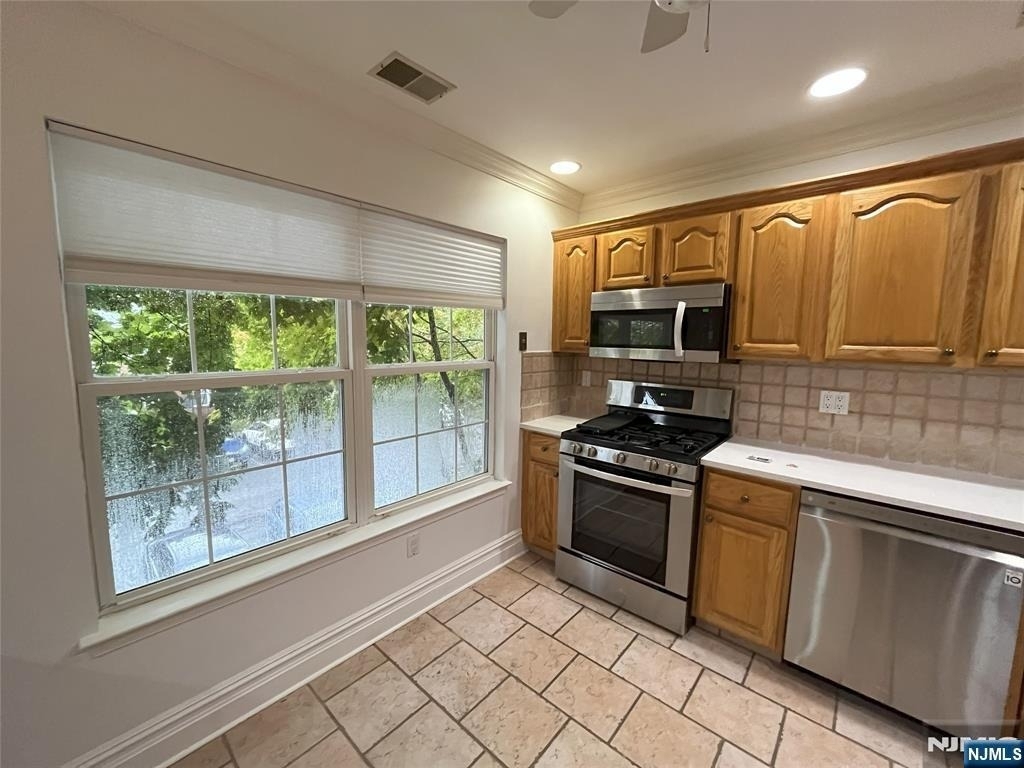 2417 Stanhope - Photo 5
