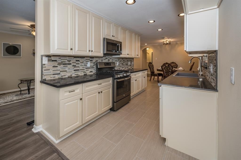 11038 Waxwing Street - Photo 1