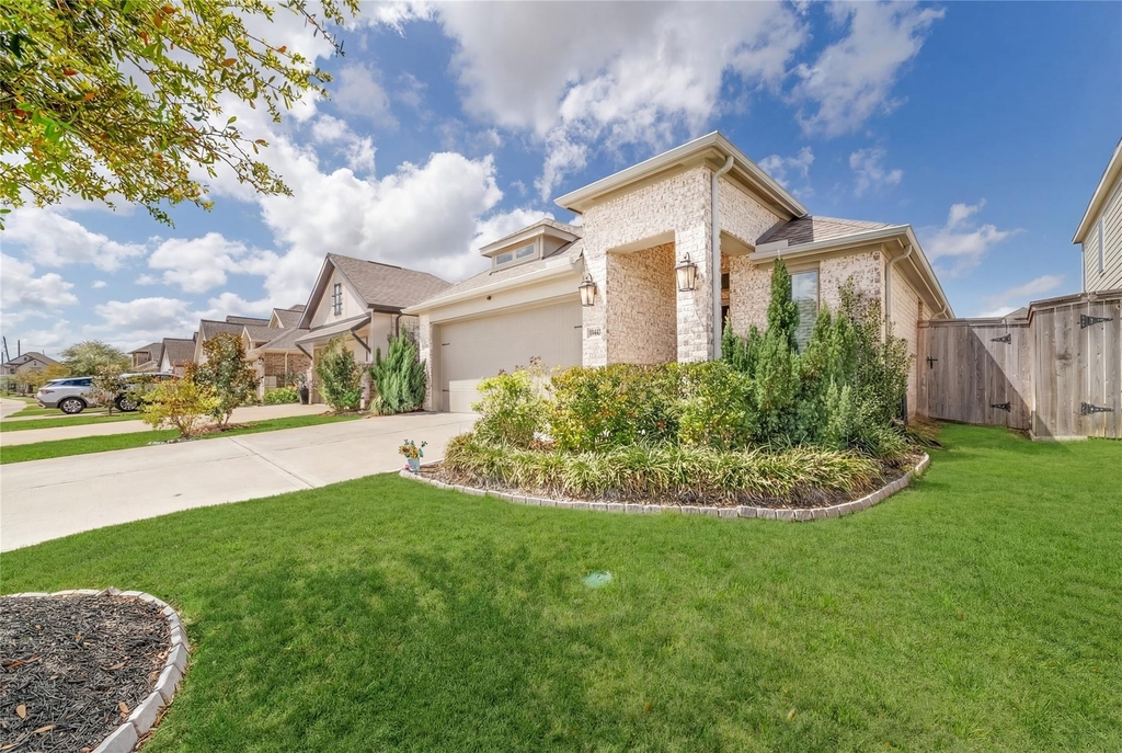 10443 Cecilia Star Lane - Photo 2