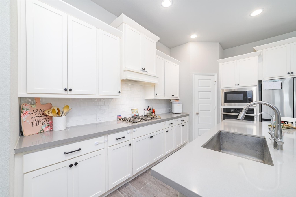 10443 Cecilia Star Lane - Photo 9