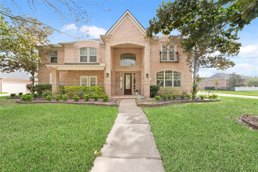 3505 Parkside Drive - Photo 0