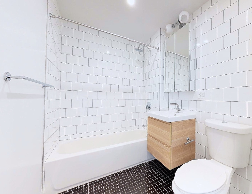 315 Seigel Street - Photo 7