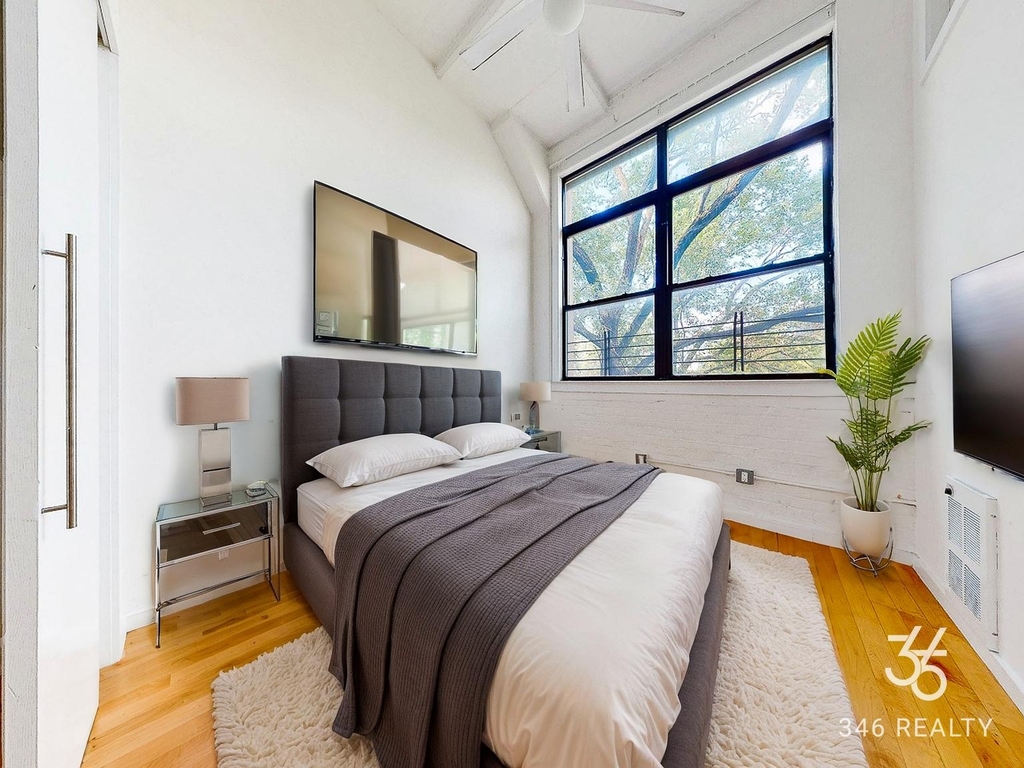 315 Seigel Street - Photo 1