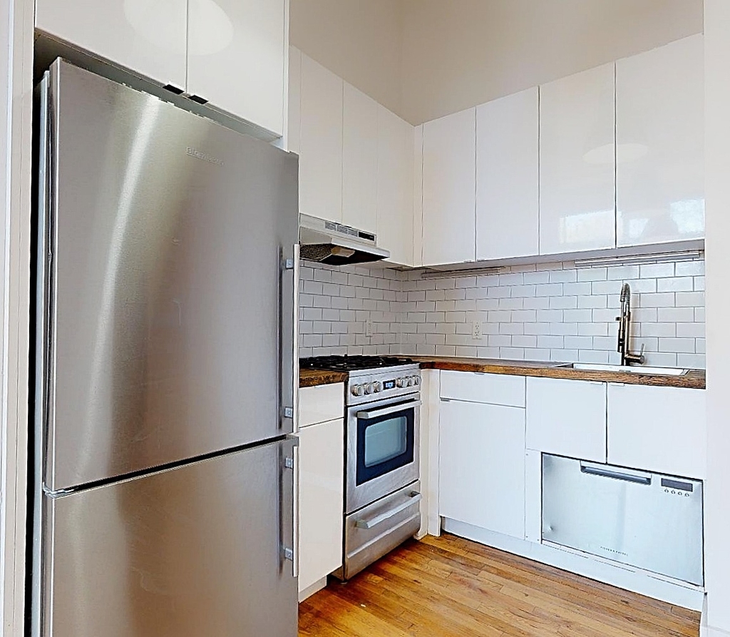 315 Seigel Street - Photo 6