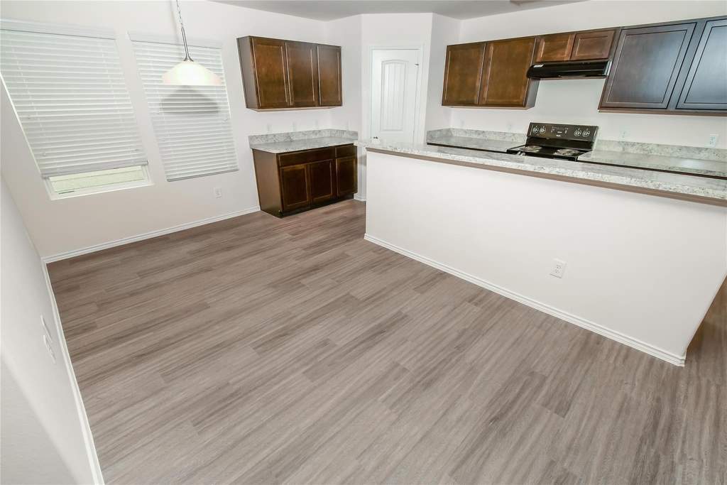 4006 Silver Ranch Road - Photo 4