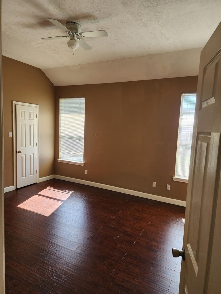 18407 Brenwood Manor Drive - Photo 10