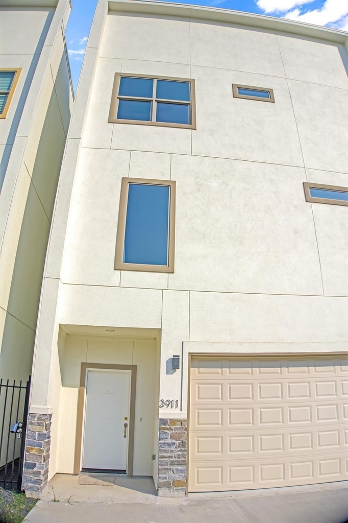 3911 Griggs Road - Photo 1
