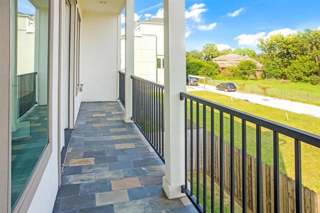 3911 Griggs Road - Photo 21