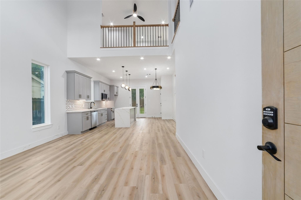 6717 England Street - Photo 3