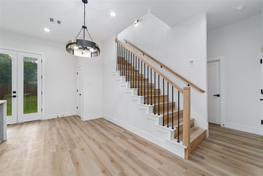 6717 England Street - Photo 8