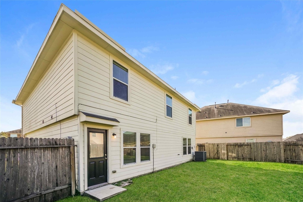 2451 Gibbs Bend Court - Photo 2
