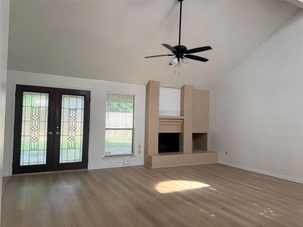 9826 Chiselhurst Drive - Photo 4