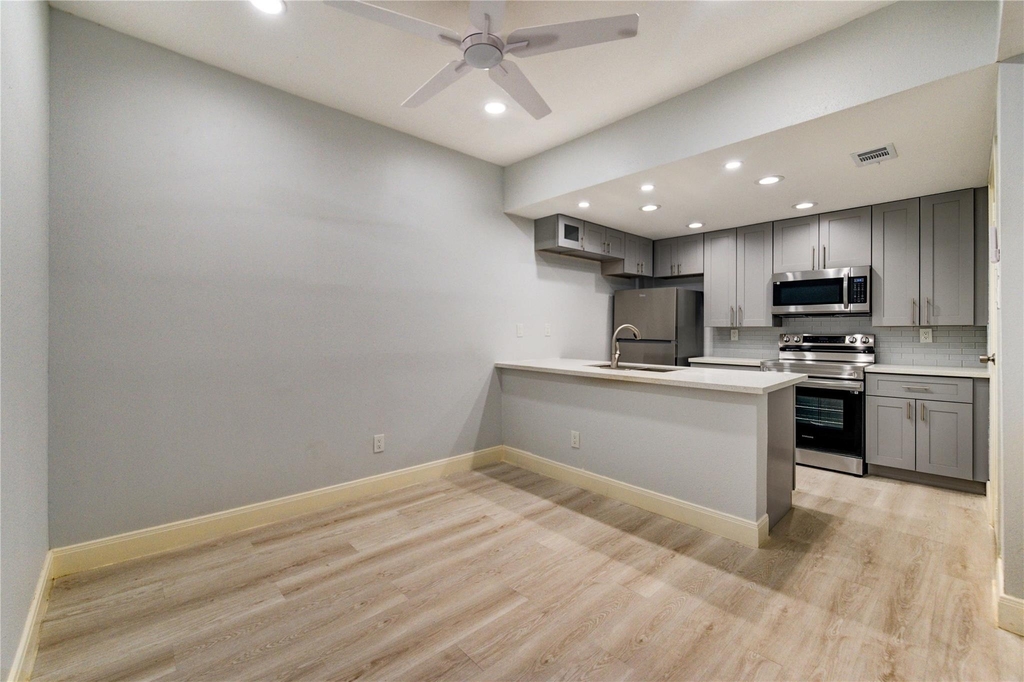 11711 Memorial Drive - Photo 9