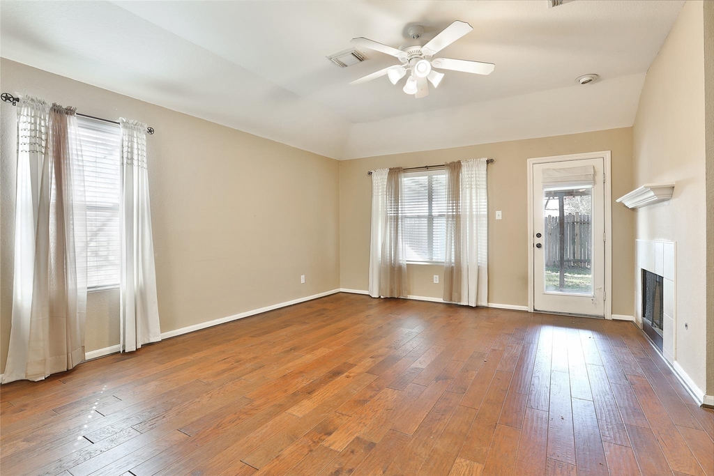19627 Beachy Court - Photo 11