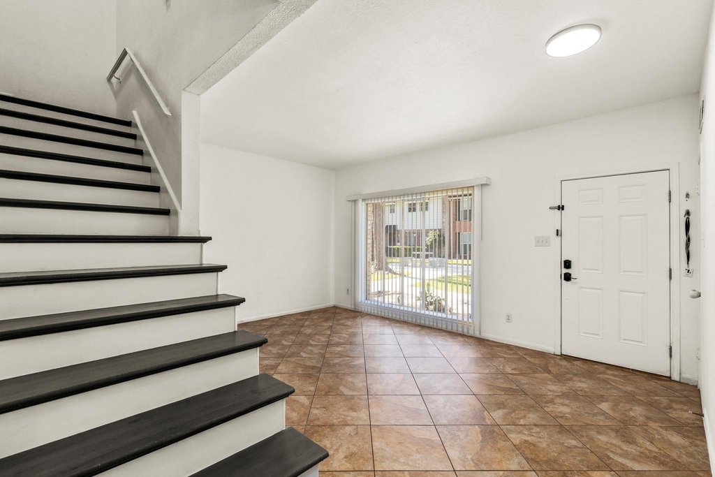 10788 Briar Forest Drive - Photo 3