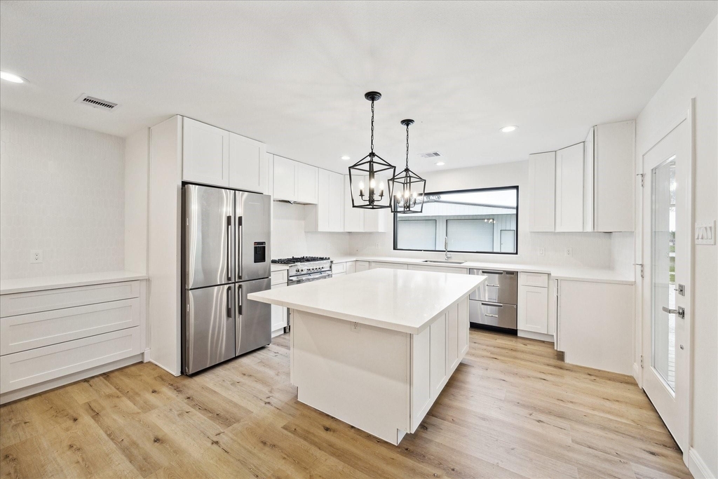1935 Willow Road - Photo 11