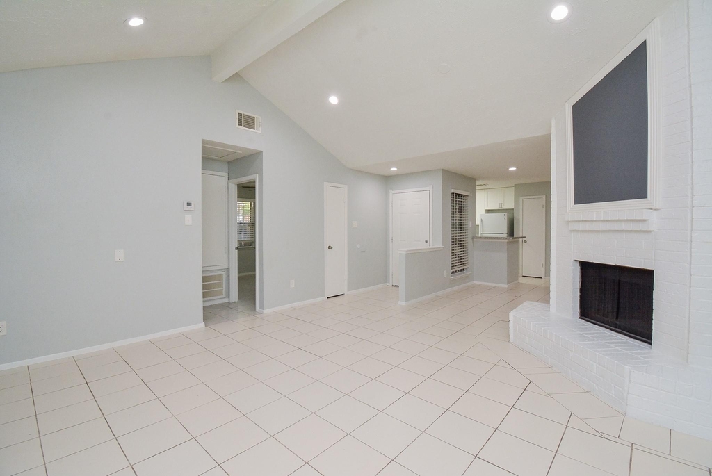 16518 Monte Carlo Lane - Photo 6
