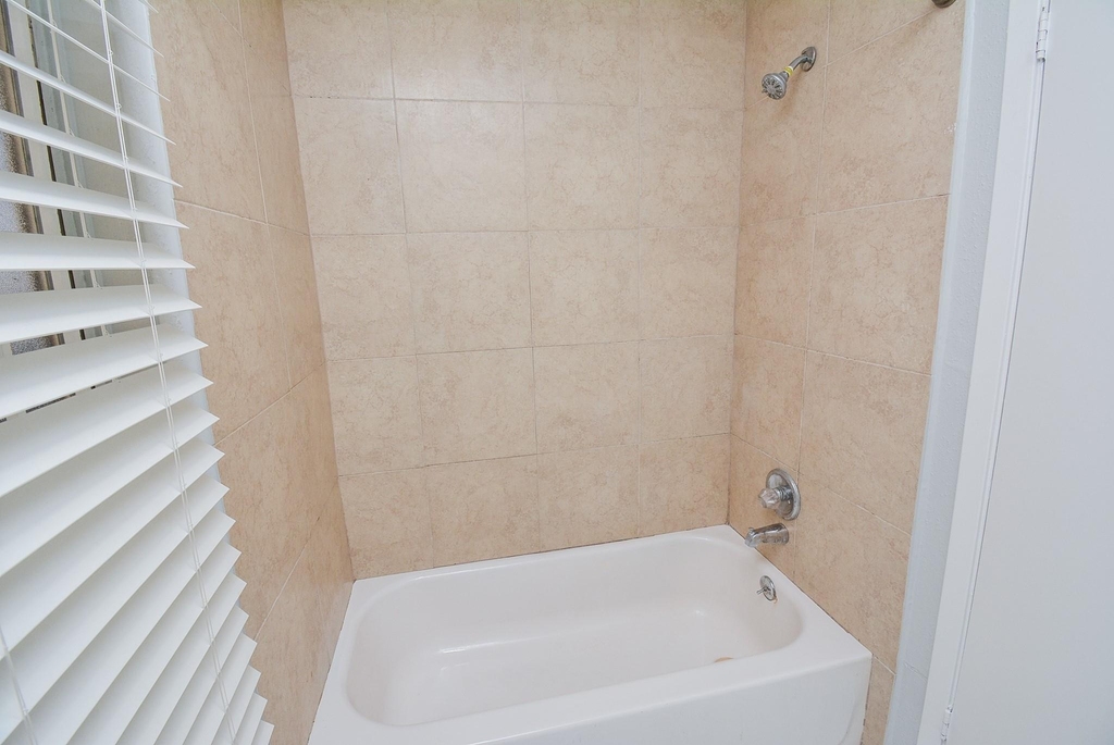 16518 Monte Carlo Lane - Photo 20