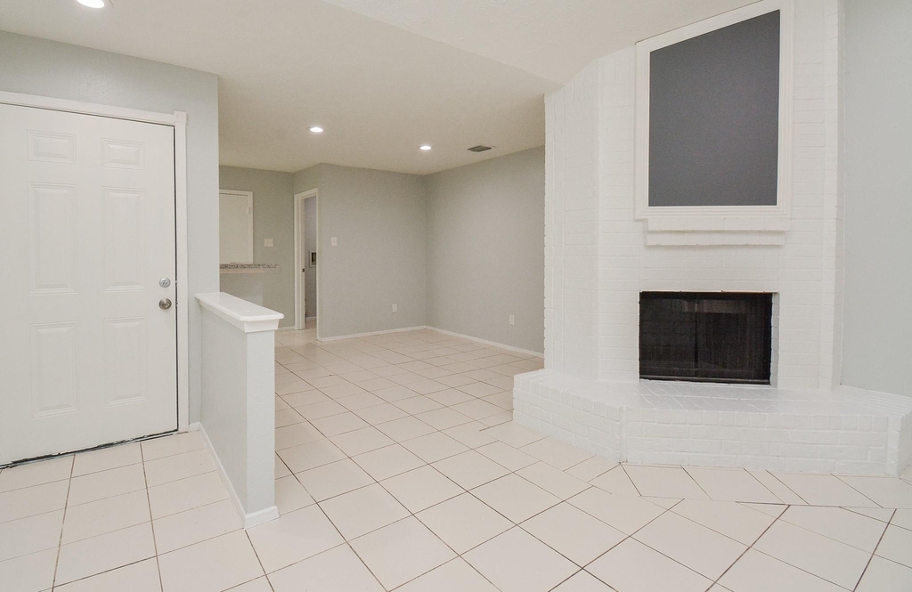 16518 Monte Carlo Lane - Photo 8