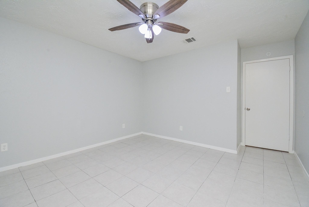16518 Monte Carlo Lane - Photo 21
