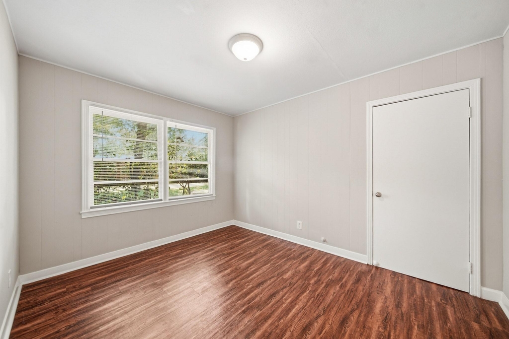 3025 Vance Avenue - Photo 9