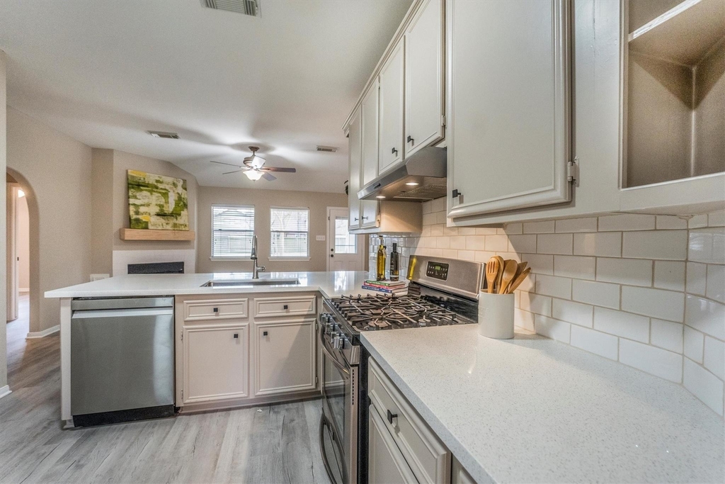 7115 Nickaburr Creek Drive - Photo 9