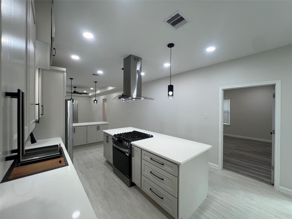 817 Center Street - Photo 4