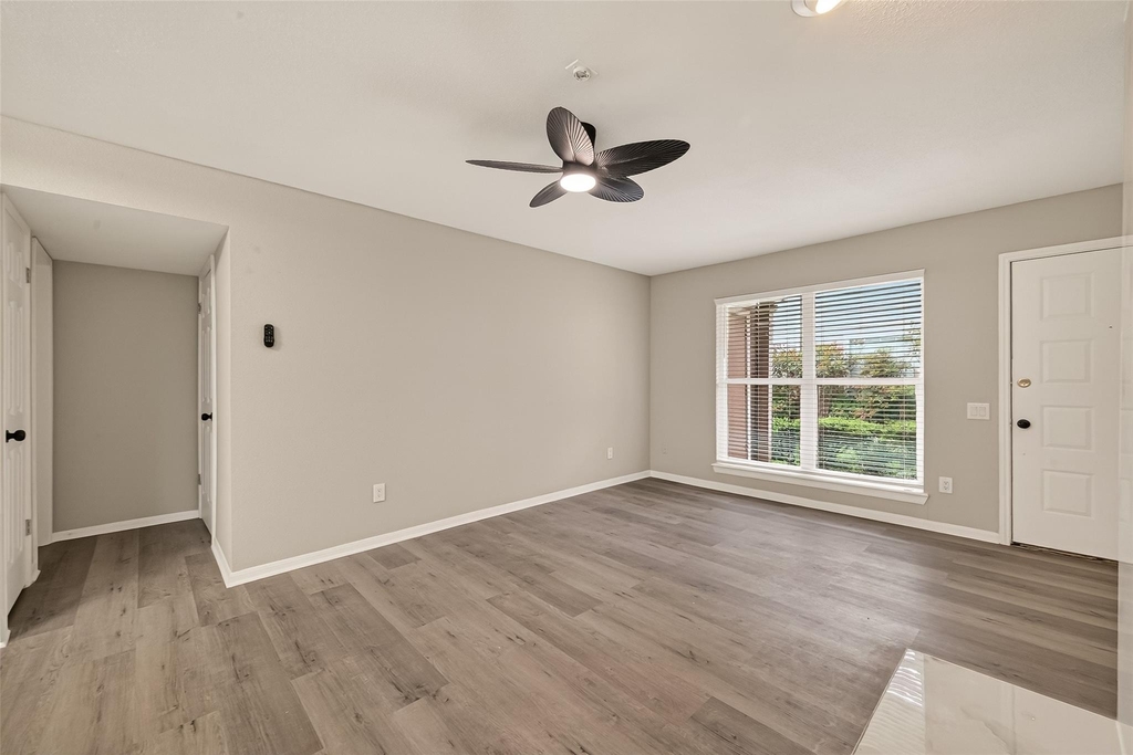 1860 White Oak Drive - Photo 6