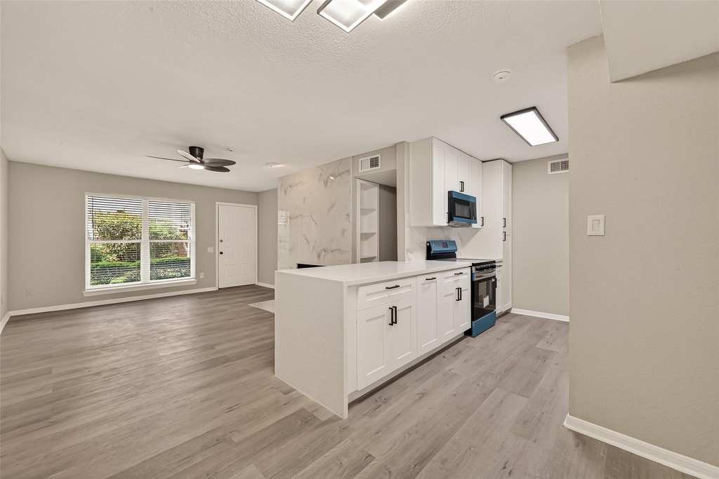 1860 White Oak Drive - Photo 8